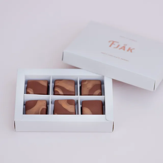 Fjåk Sjokolade Brown Cheese karamelky Haiti 45% mléčná
