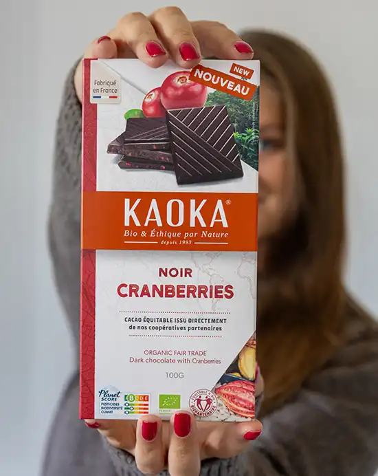 Kaoka hořká čokoláda s brusinkami 100 g ovocná