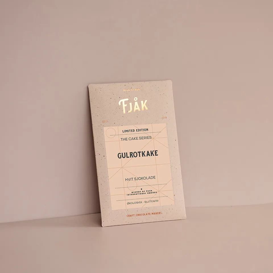 Fjak Sjokolade Carrot Cake mléčná čokoláda mrkvový dort
